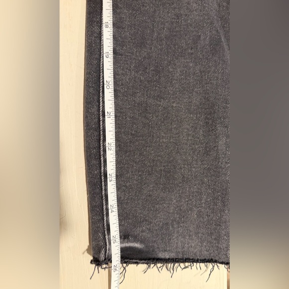 Good American Good Legs High Rise Skinny Jeans in Distressed Black, Size 14/32 - Picture 11 of 11